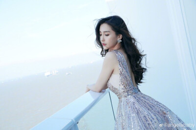 杨颖(angelababy),1989年2月28日出生于上海市,华语影视女演员,时尚