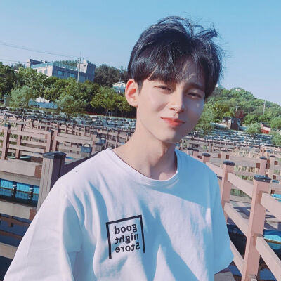 男生头像 ins