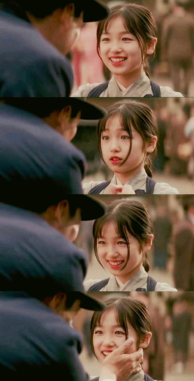 三格壁纸