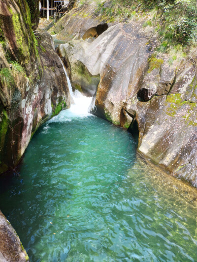 碧波潭水