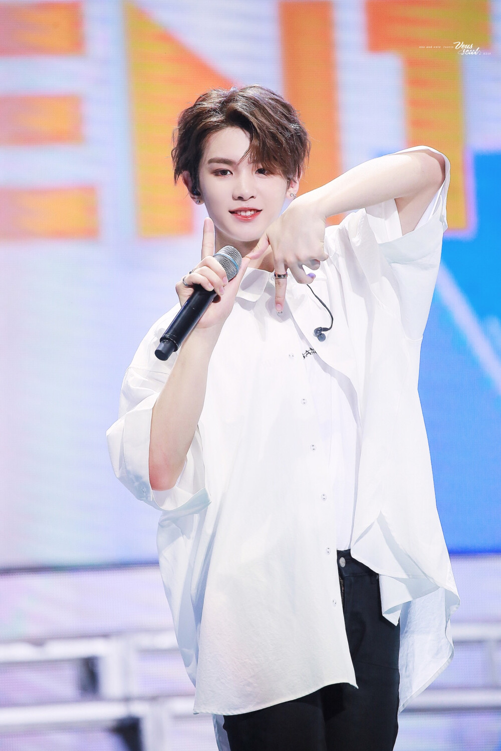 justin黄明昊