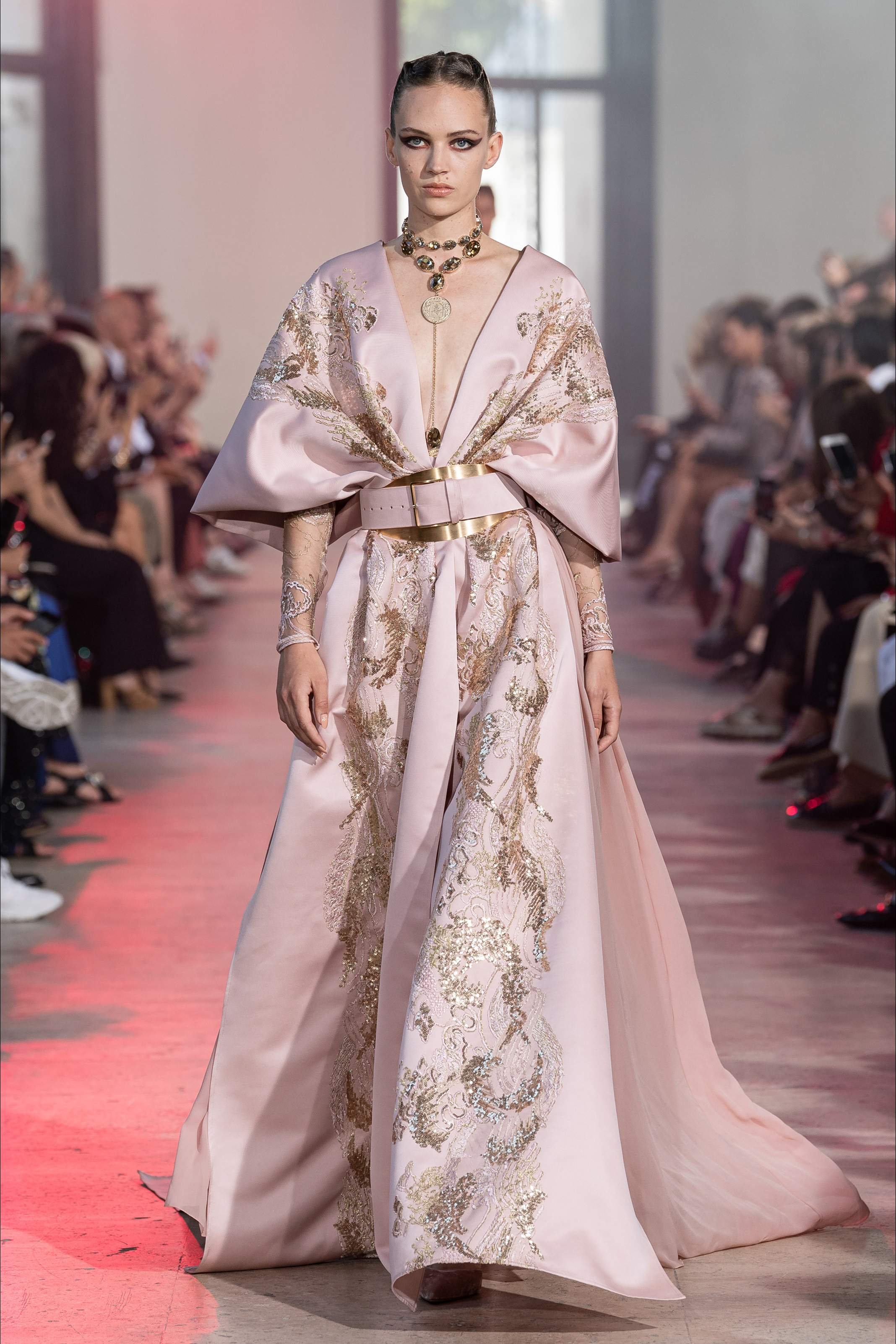 eliesaab艾莉萨博2019秋冬巴黎高级定制时装秀