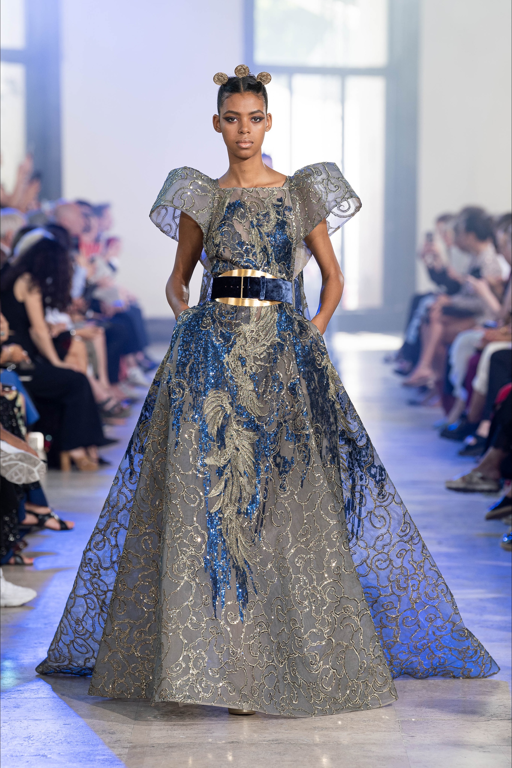 elie saab(艾莉·萨博)2019秋冬巴黎高级定制时装秀