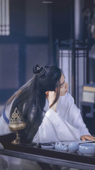 淡辉夕颜,公子如玉,是你执一把青伞,为我许下一世长安)古风汉服真人男