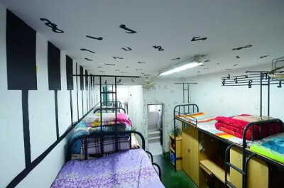 大学四人寝室装扮创意园(参考)