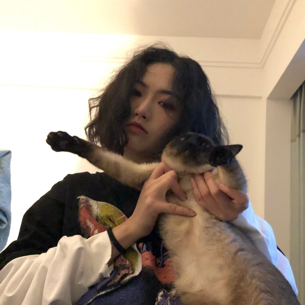 女生头像 原宿风 ins风 个性潮流 超酷 侵删