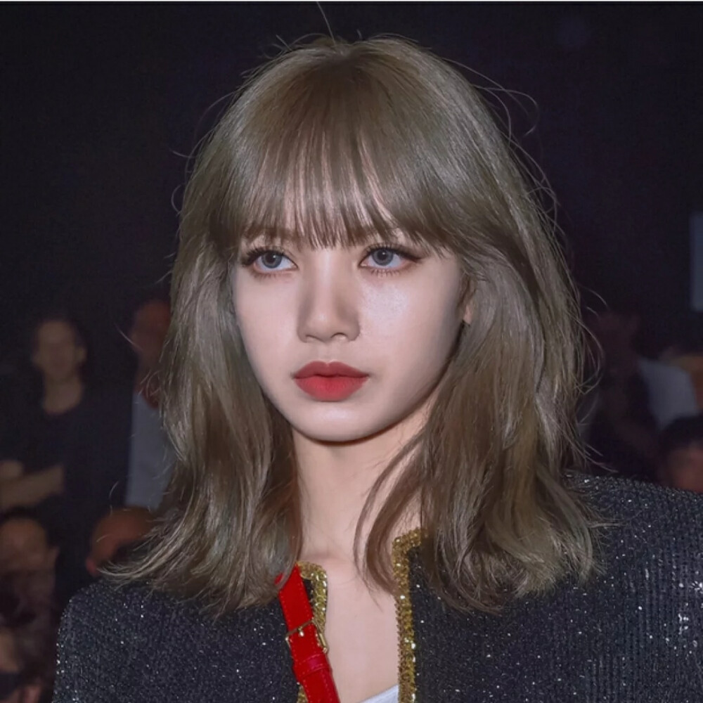 blackpink lisa 头像