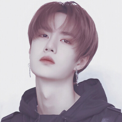 王一博头像 拿图点赞二转标明dt小乔//苏黔 cr:甄巧