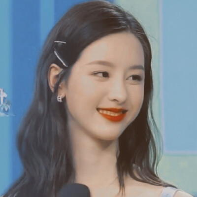 陈都灵 头像