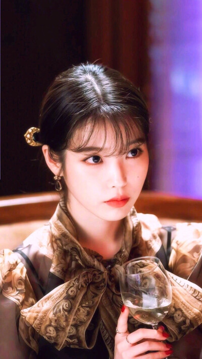 iu 李知恩