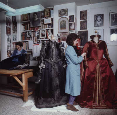《唐·卡洛斯》96版制作的服装,高贵奢华而又拘谨的文艺复兴后期