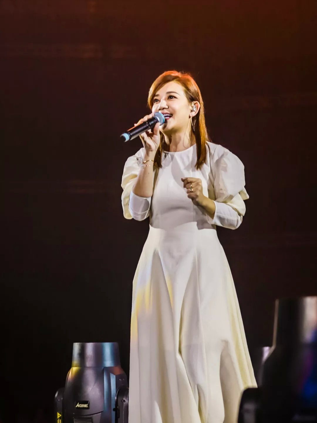 梁静茹20年歌唱生涯 照亮她的《微光》是父亲-音乐中国_中国网