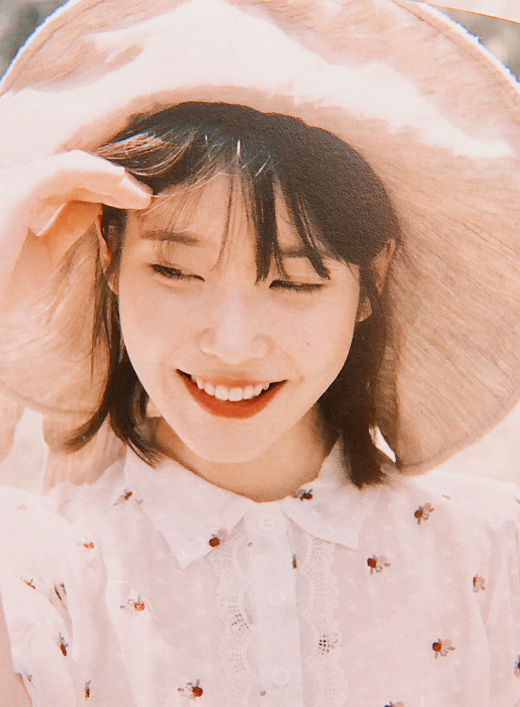 李知恩 iu cr.bianwuye