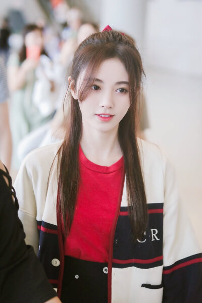 鞠婧祎