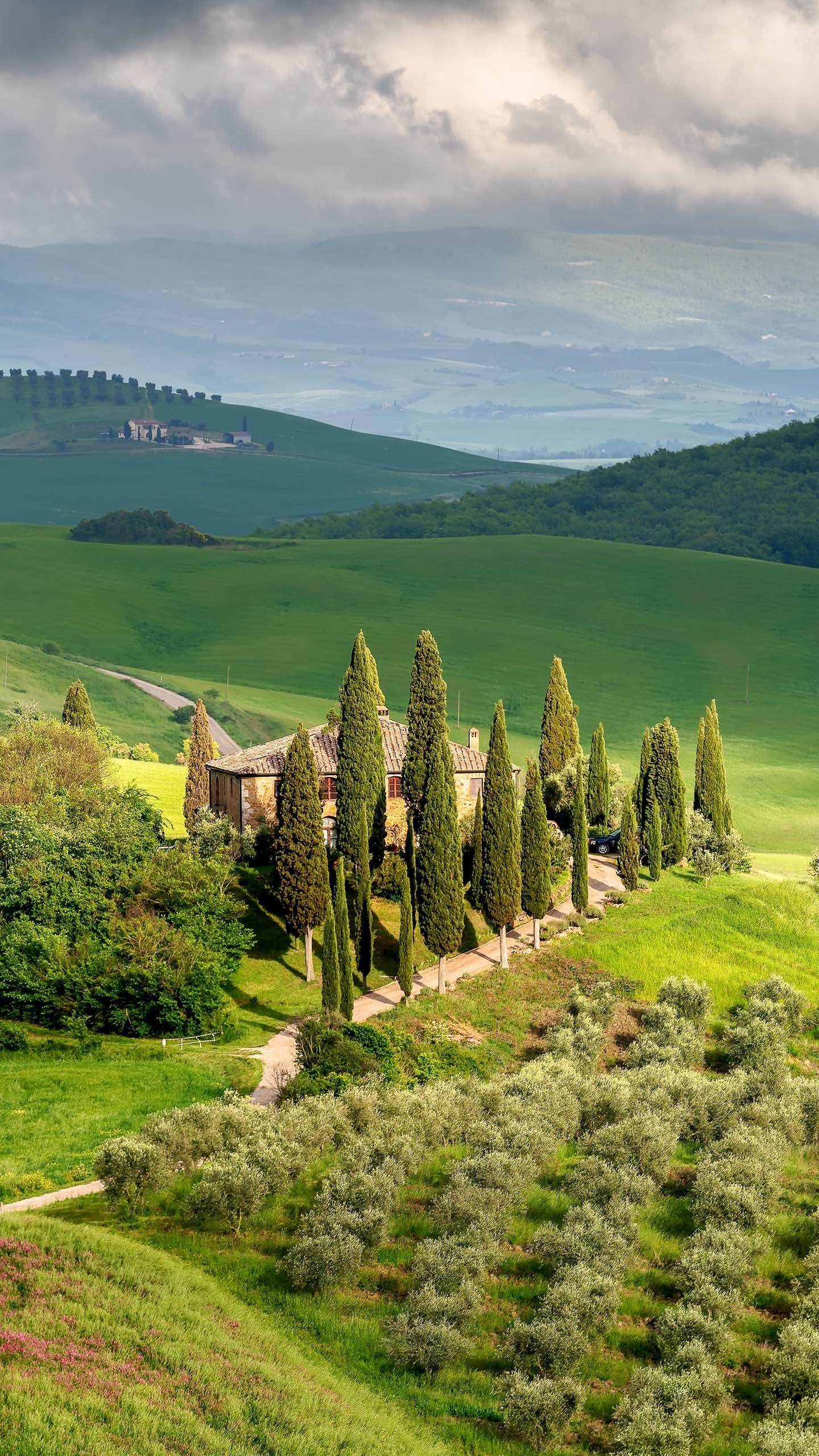 意大利托斯卡纳唯美绿色小山丘壁纸下载