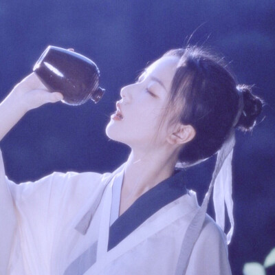 古风女子侧脸头像