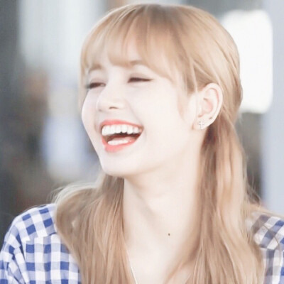 blackpink lisa 头像