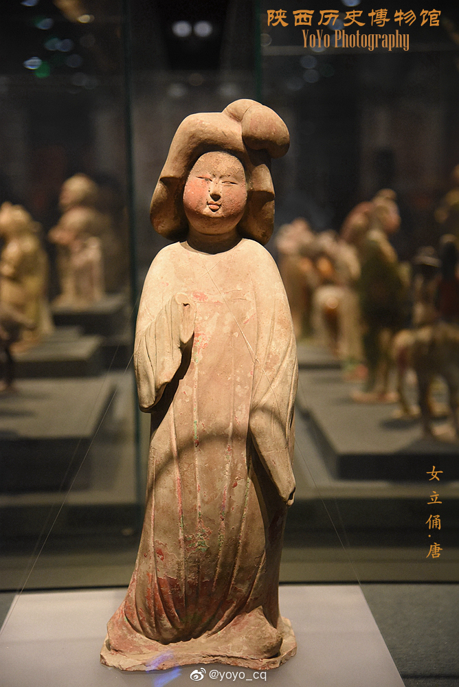 唐代女陶俑（公元618-907年）。从这些文物中可看到唐代仕女的服饰