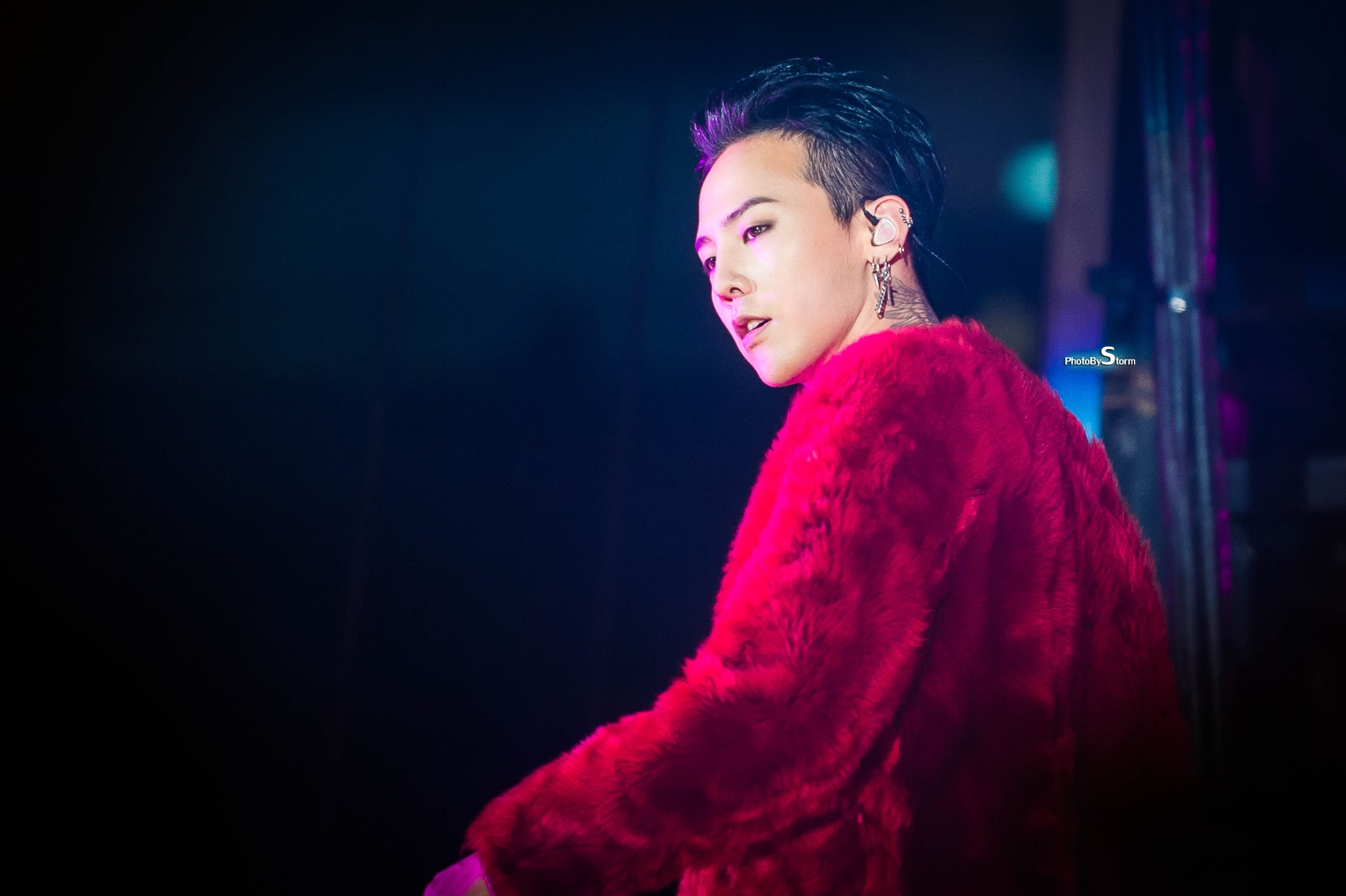 G-Dragon权志龙登上《DAZED Korea 》四月刊封面……|香奈儿|权志龙|DAZED Korea _新浪新闻
