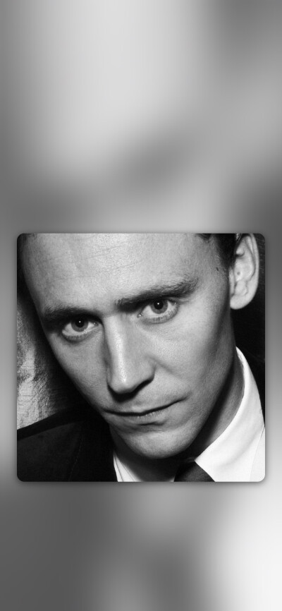 汤姆·希德勒斯顿tom hiddleston