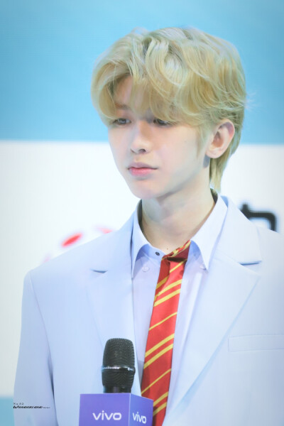 cr:no·82wonderland_蔡徐坤 20191114vivos5发布会