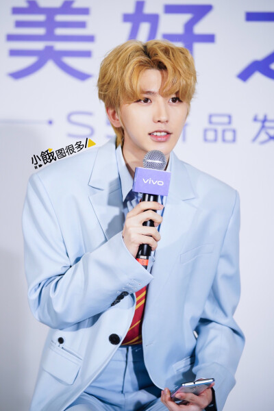 cr:小饿图很多么蔡徐坤20191114vivos5发布会