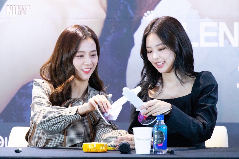 jisoo& jennie