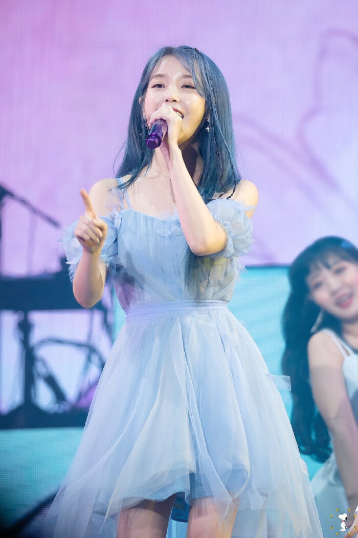 高清饭拍 李知恩 iu 演唱会 可爱 仙女 头像 图源微博onlyu-iu中国首
