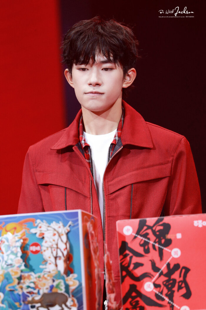 易烊千玺 #tfboys 百草味中国零食秀活动 高清