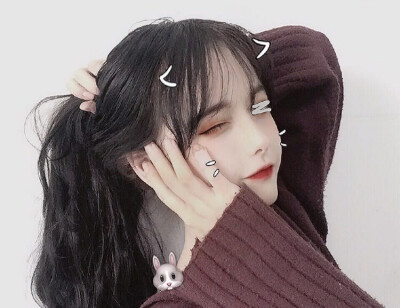 女生真人背影侧脸头像