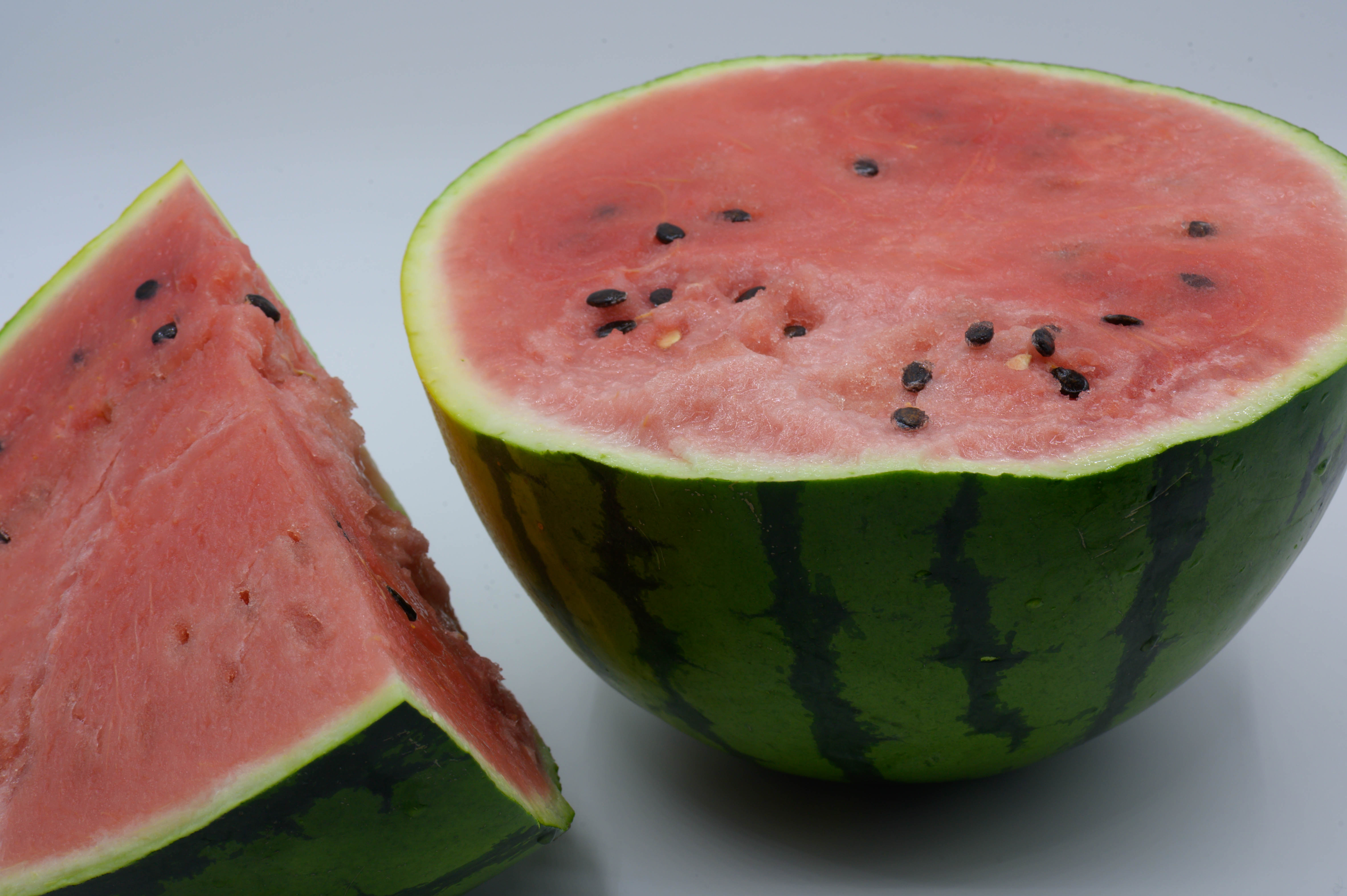 夏天 夏季 夏日 西瓜 植物 红色 水果 甜的 多汁的 美味 果实 成熟的