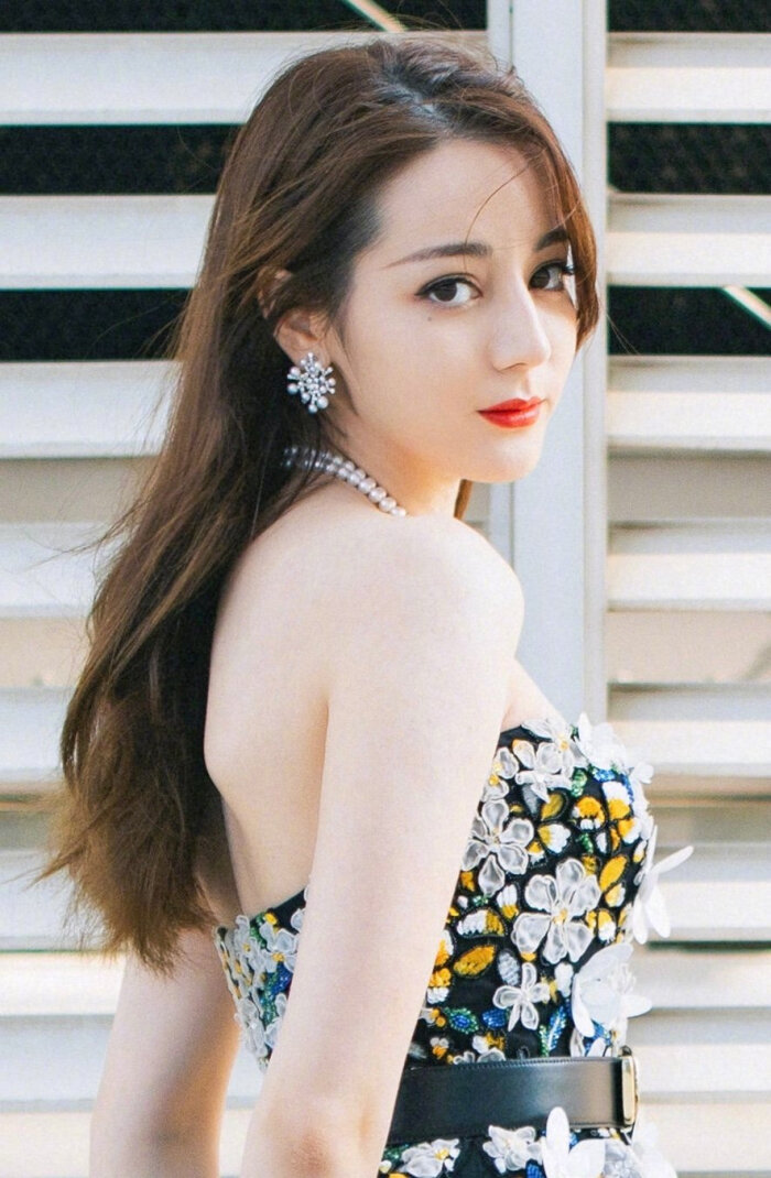 迪丽热巴