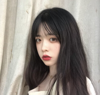 女生真人背影侧脸头像