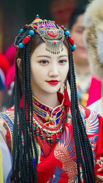 收集   点赞  评论  景甜 0 17 周祖琳  发布到  古装美女 图片评论