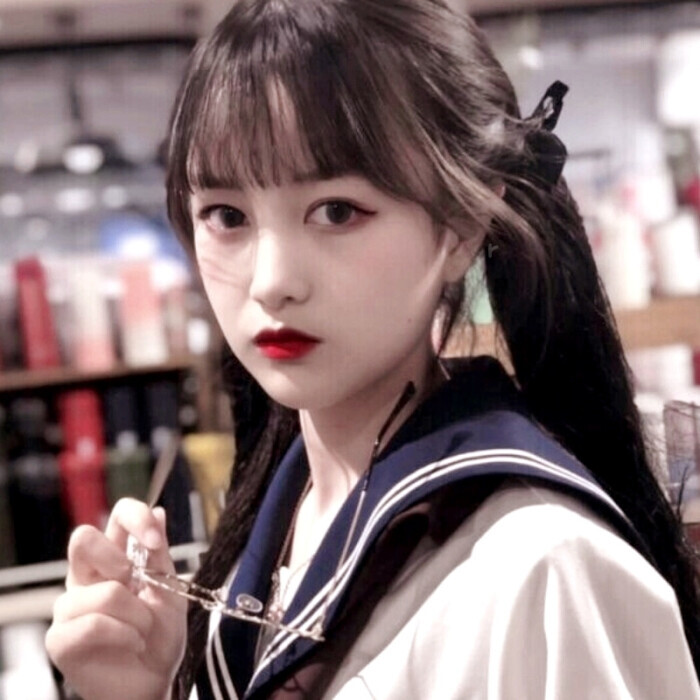 "被淋湿的小熊也想要抱抱"温柔女头/闺蜜头像