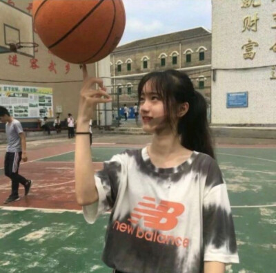 篮球女孩
