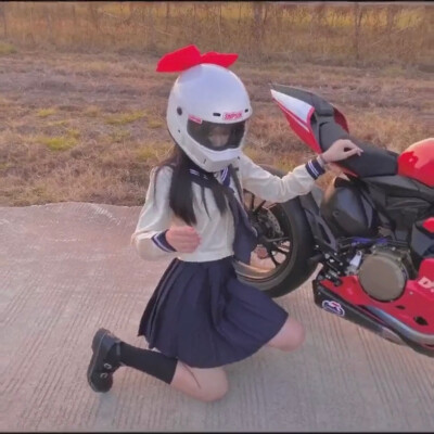 机车女孩