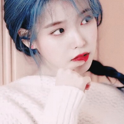 李知恩 iu 爱豆头像 圣诞节 cr.卓思渝