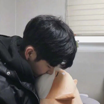 两个男孩子的情头