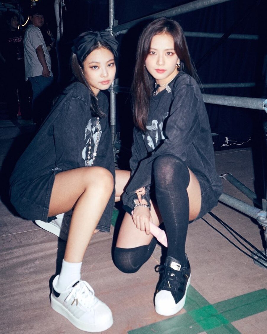 jisoo & jennie