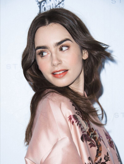 lily collins 莉莉柯林斯 美美哒