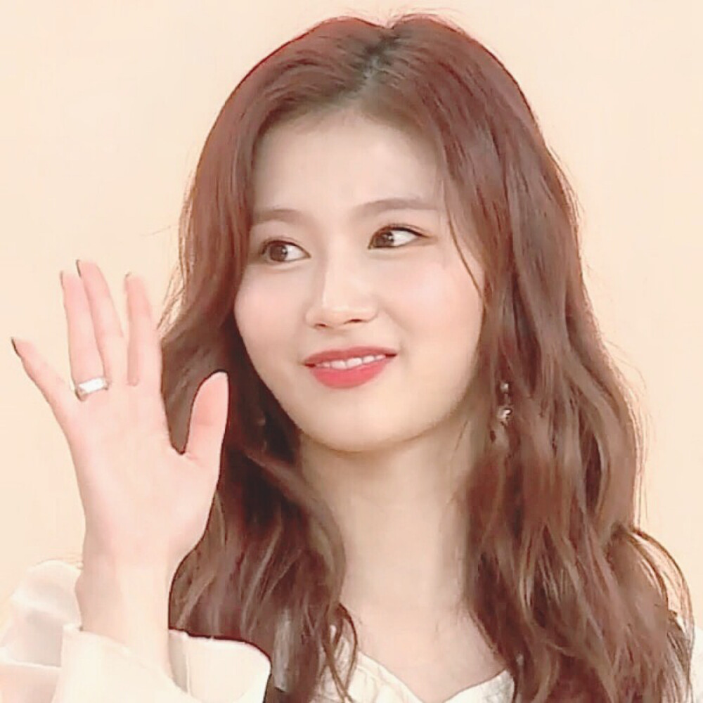 twice sana 头像