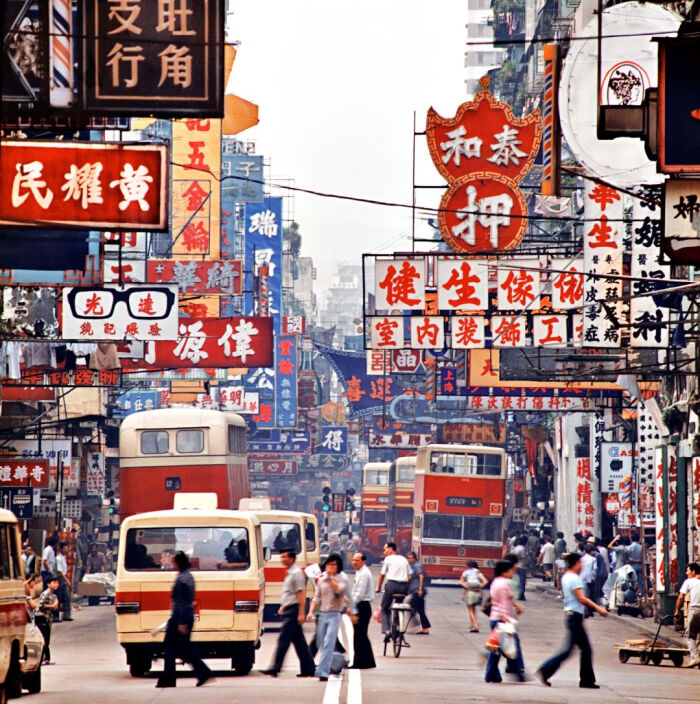 20世纪70,80年代鼎盛时期的香港/ by keith macgregor