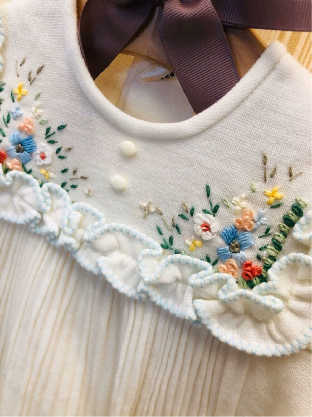 服装上的刺绣