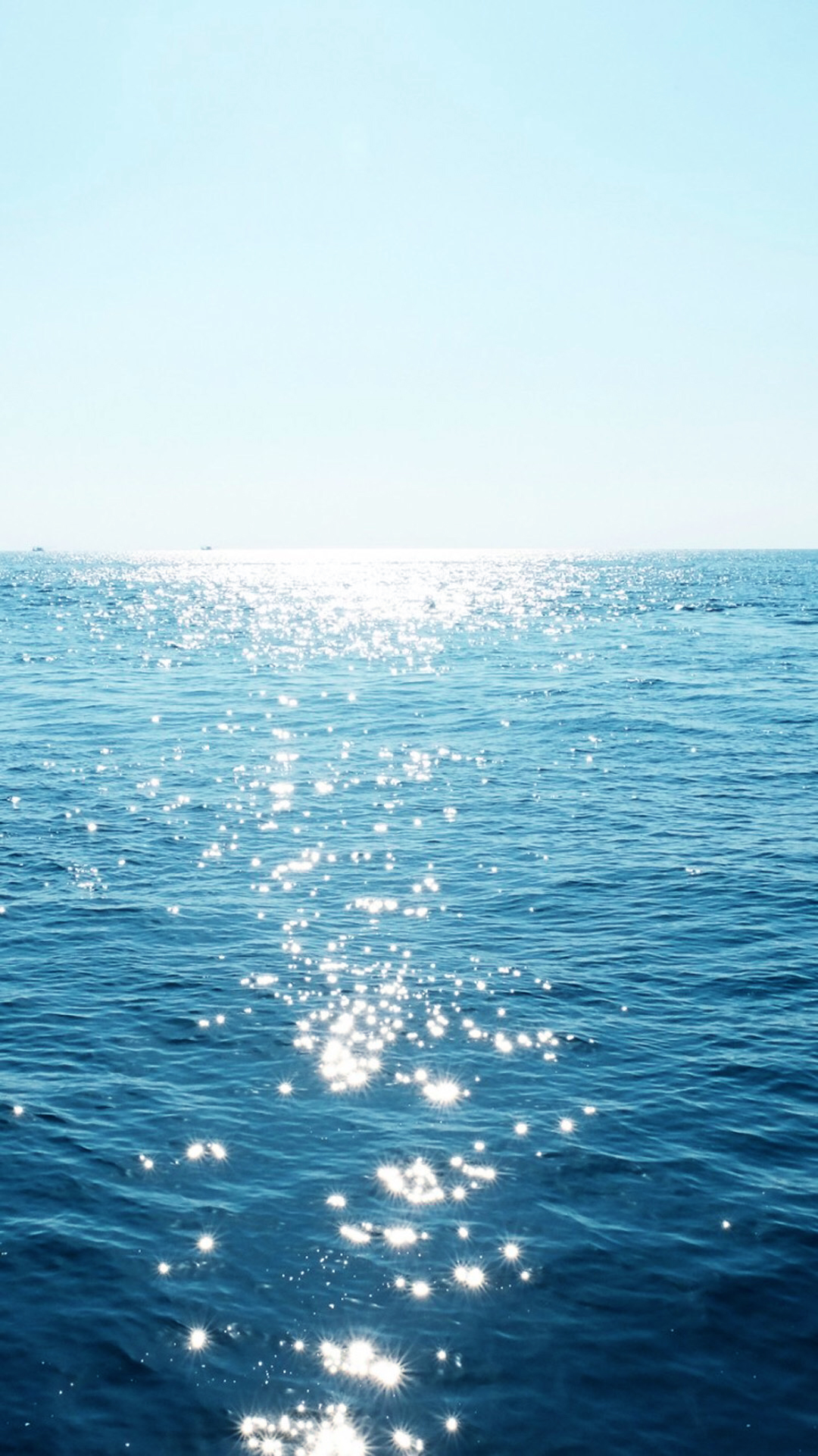 喜欢阳光照射在海面上的样子,按奈不住想看海的心!
