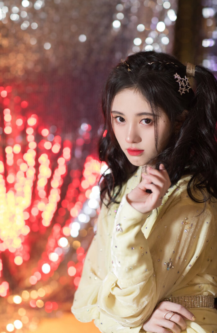 鞠婧祎