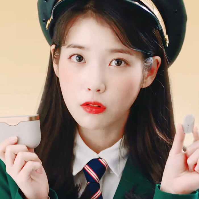 iu 李知恩