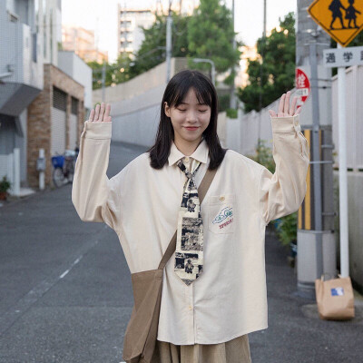 女生头像/可爱//日系/穿搭待我熬尽一日苦再喂你一口甜图源@奶兔星球