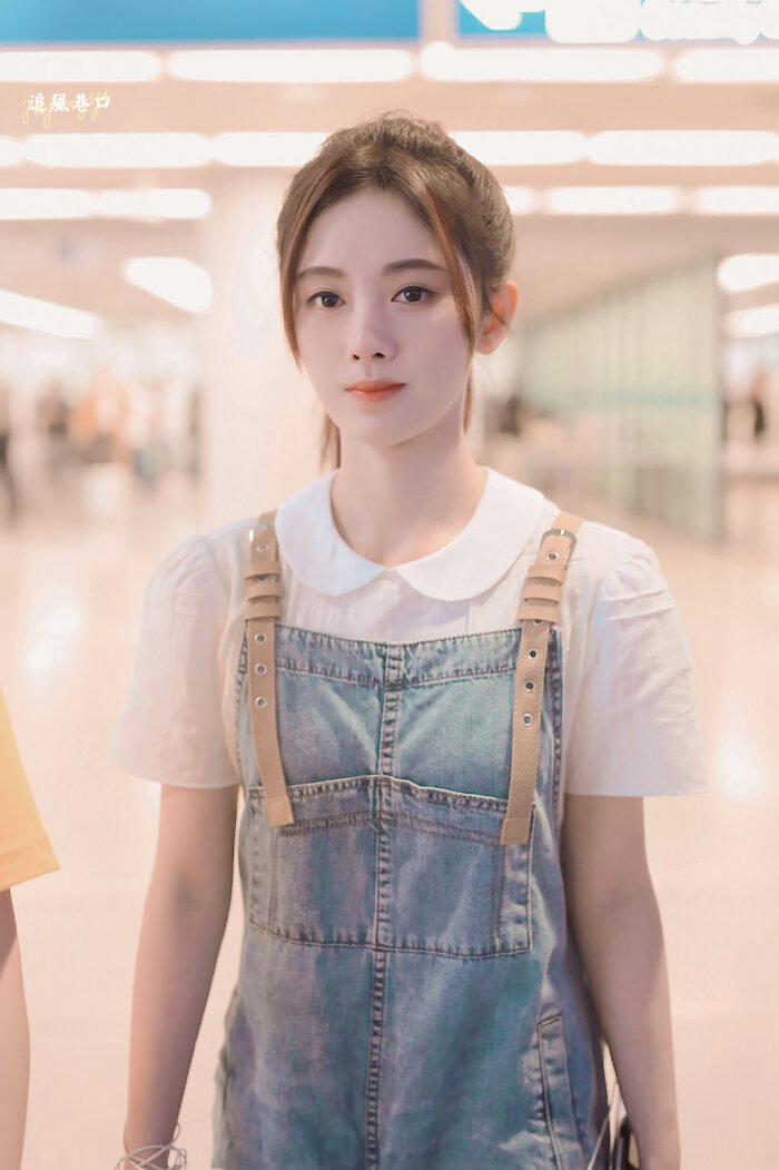 鞠婧祎壁纸