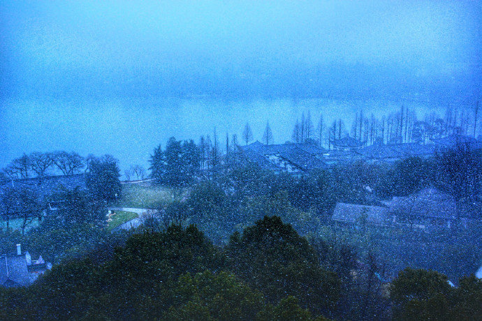 夜阑卧听风吹雨,铁马冰河入梦来.晚安